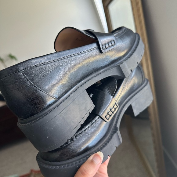 🚫SOLD🚫Leah Loafers Size 7 - Picture 2 of 5